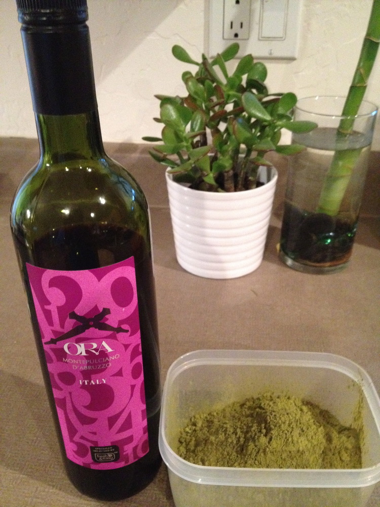 Red Wine Henna Treatment with Oils